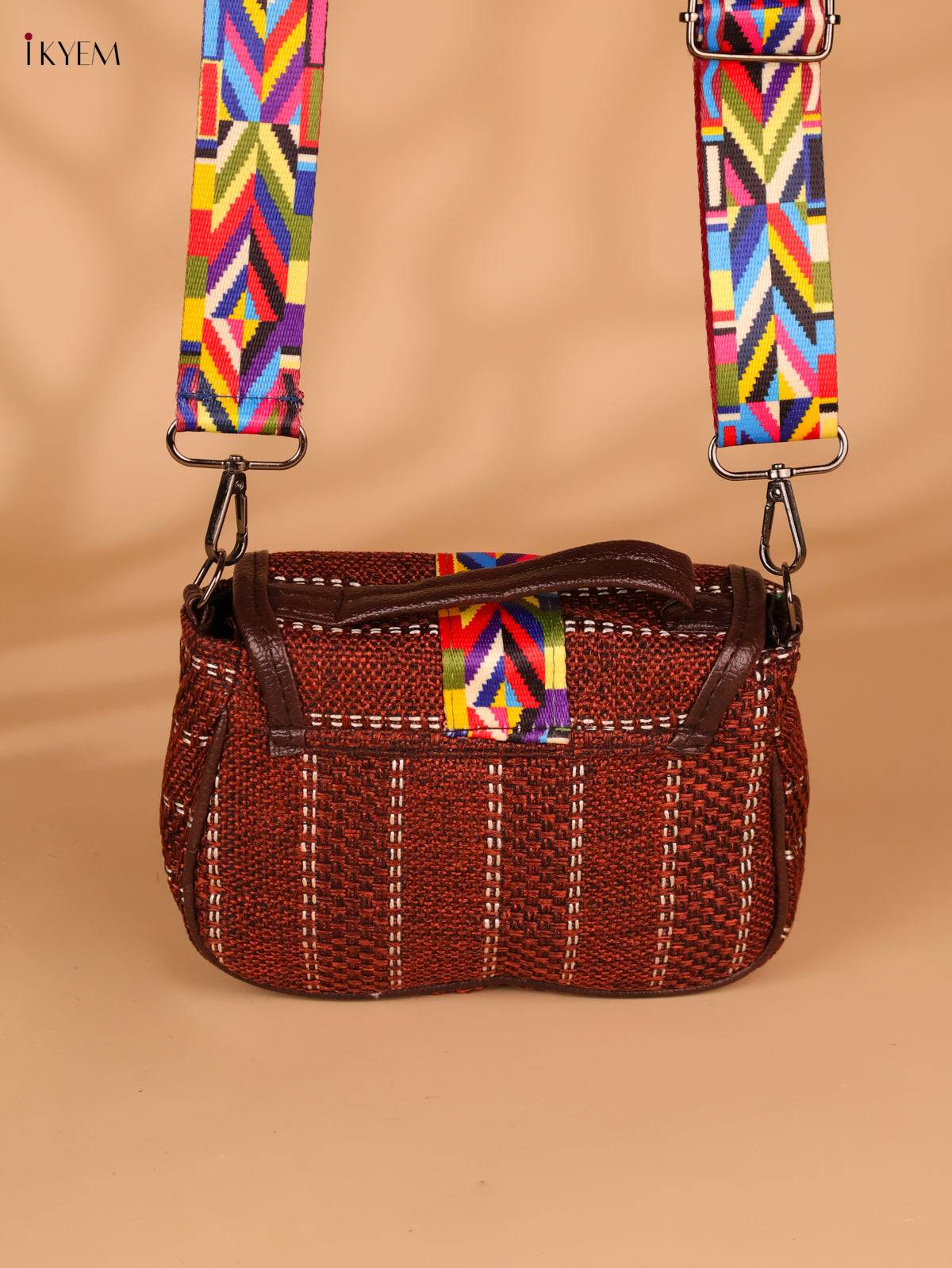 Printed sling bag - Maroon & multicolour