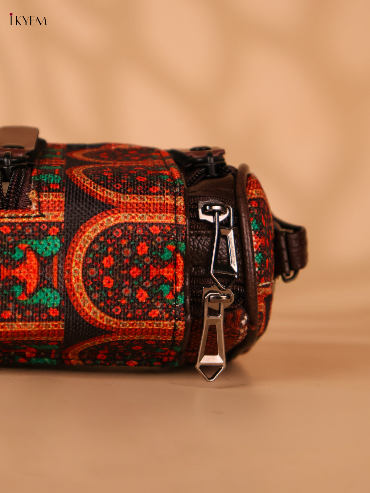 Printed sling bag - Maroon