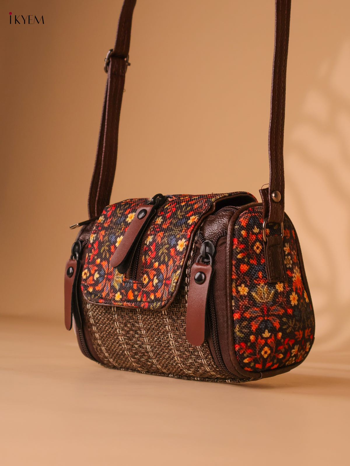 Printed sling bag - Brown