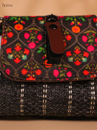 Printed sling bag - Black