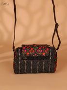 Printed sling bag - Black