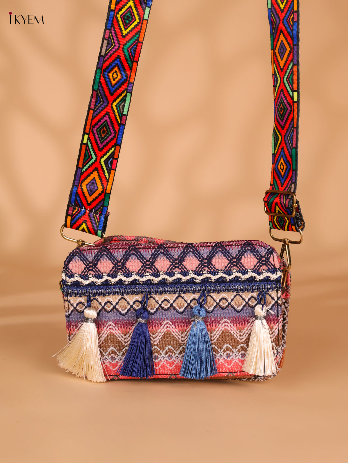 Printed sling bag - Multicolour-