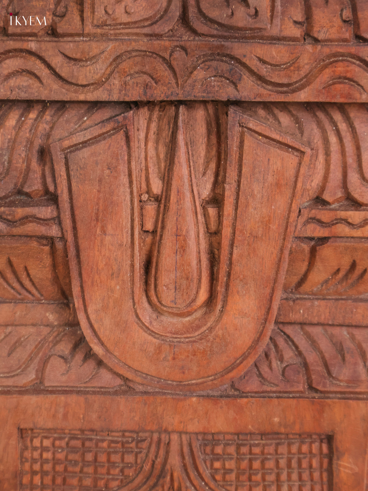 Wooden Hand Carved Namam Gopuram-(18x15)