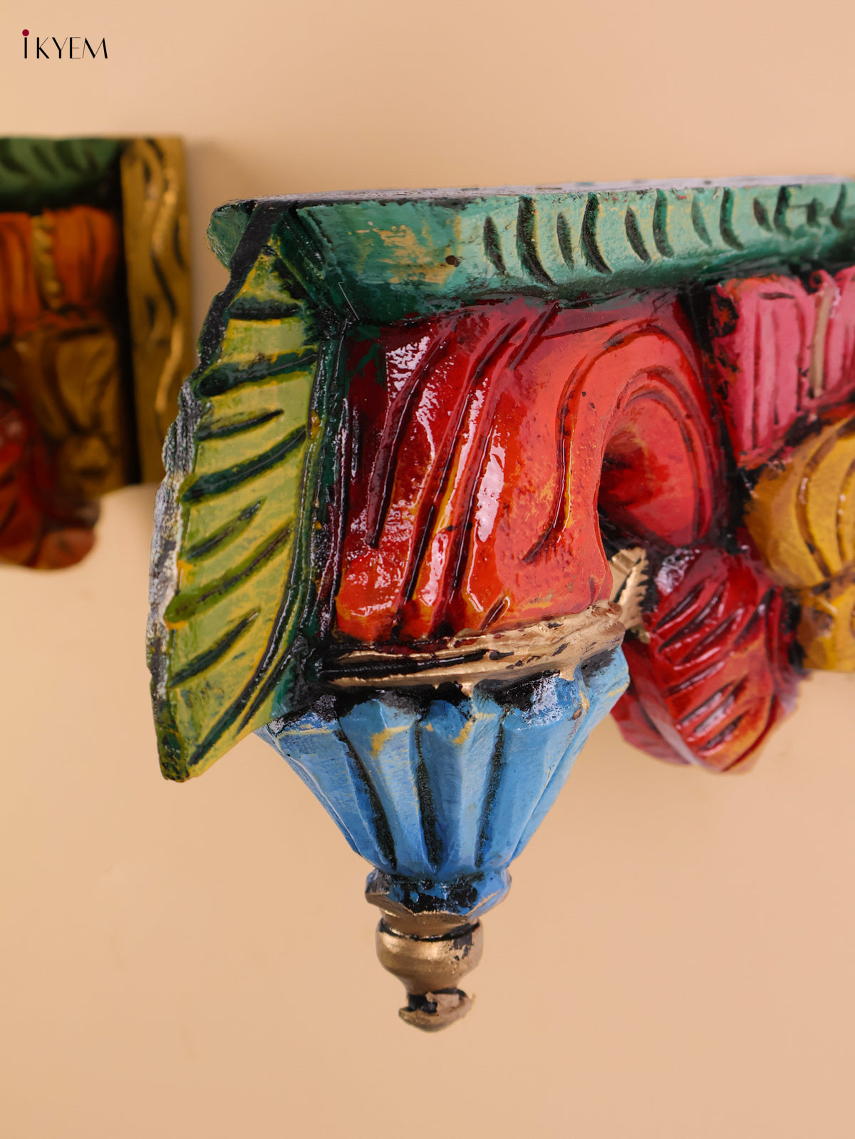 Wooden Hand Carved Painted Bodhil wall Bracket (Set of 2)(7x9)