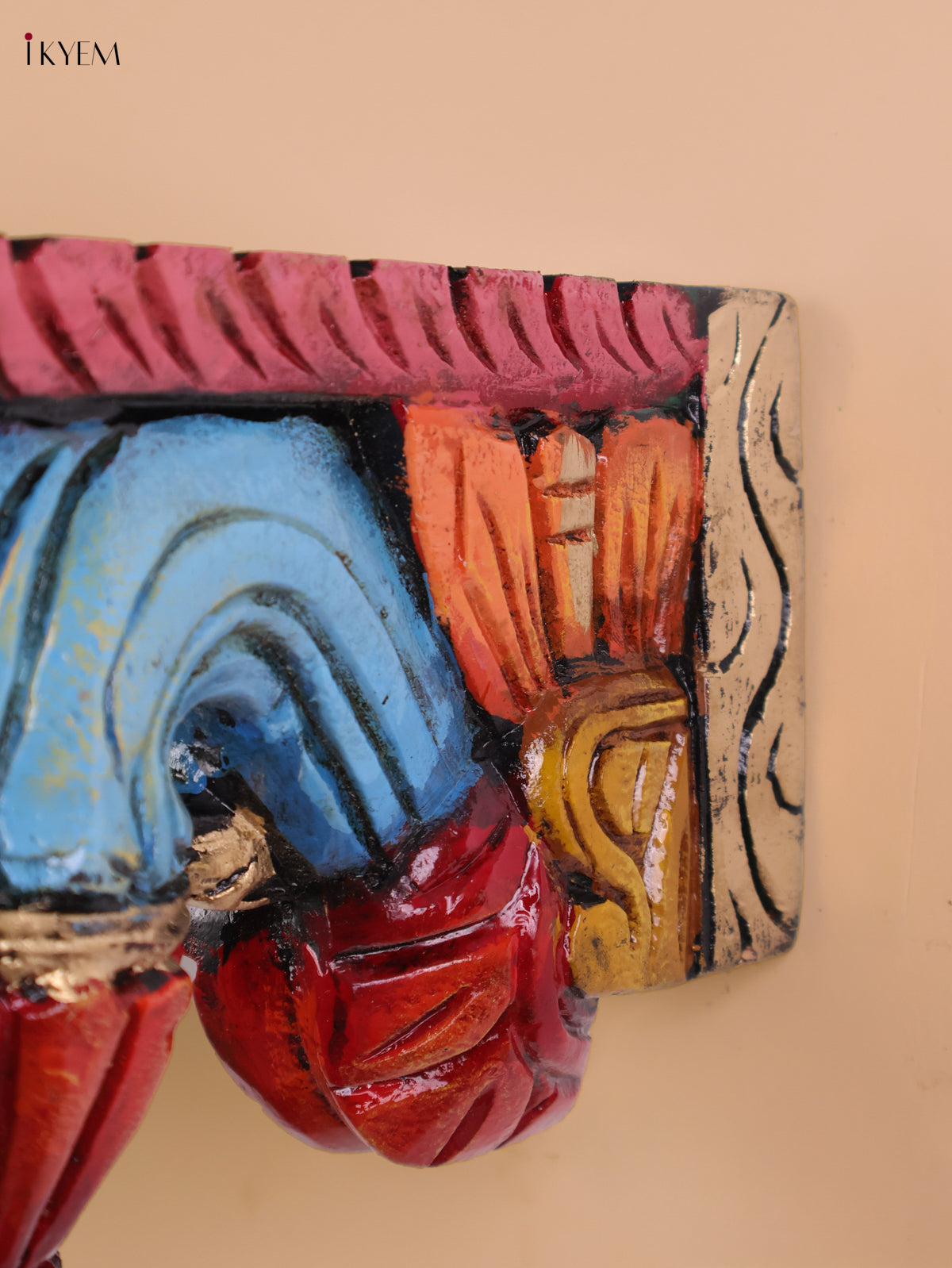 Wooden Hand Carved Painted Bodhil wall Bracket (Set of 2)(7x9)