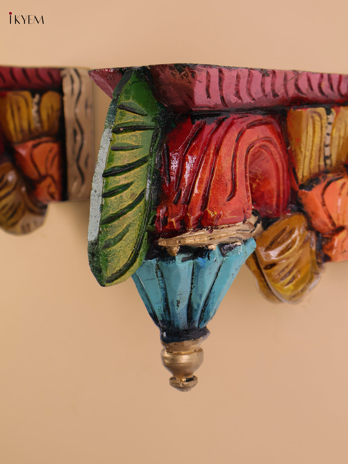 Wooden Hand Carved Painted Bodhil wall Bracket (Set of 2)(7x9)