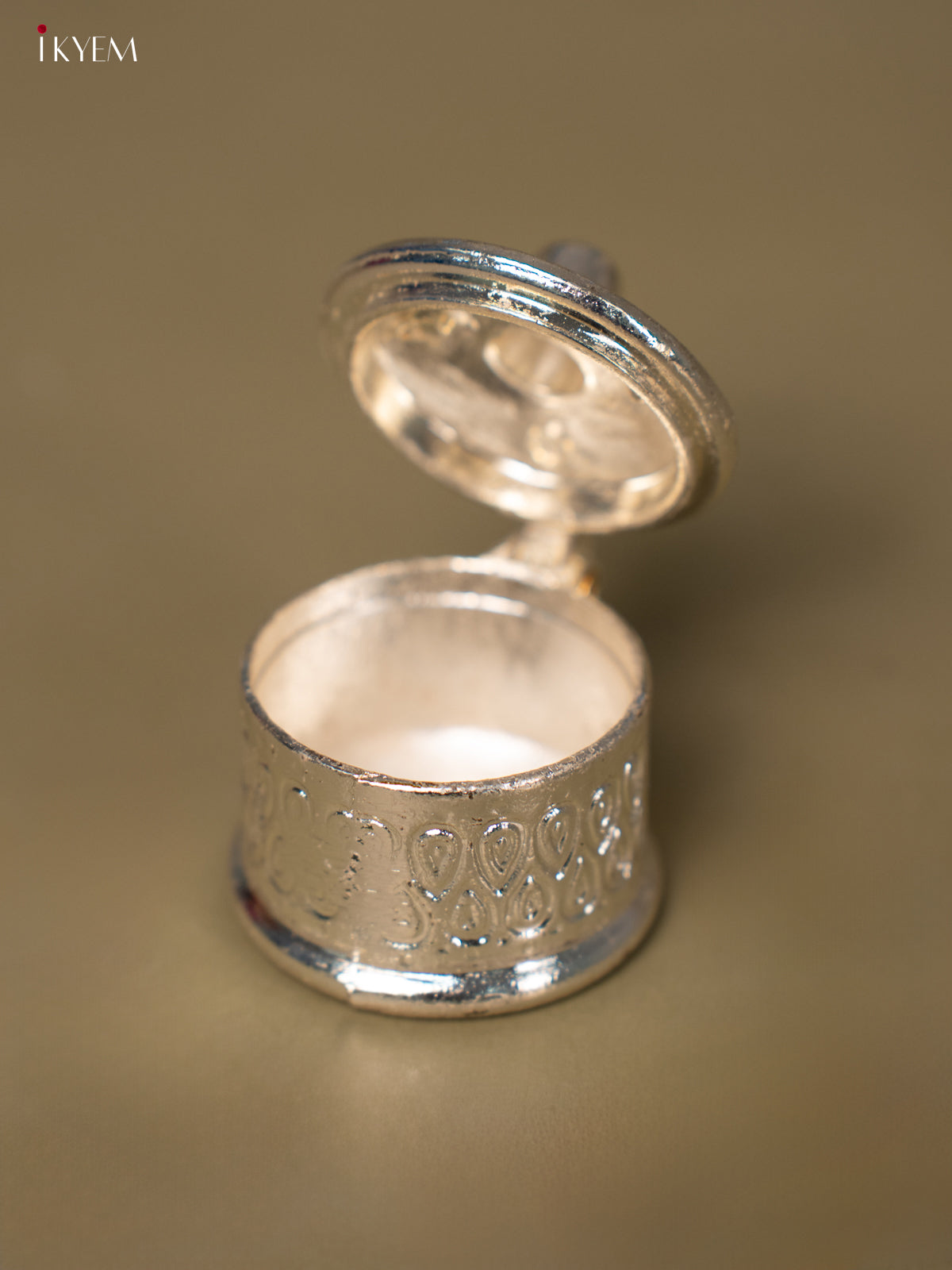 Traditional Silver Kumkum Box -4