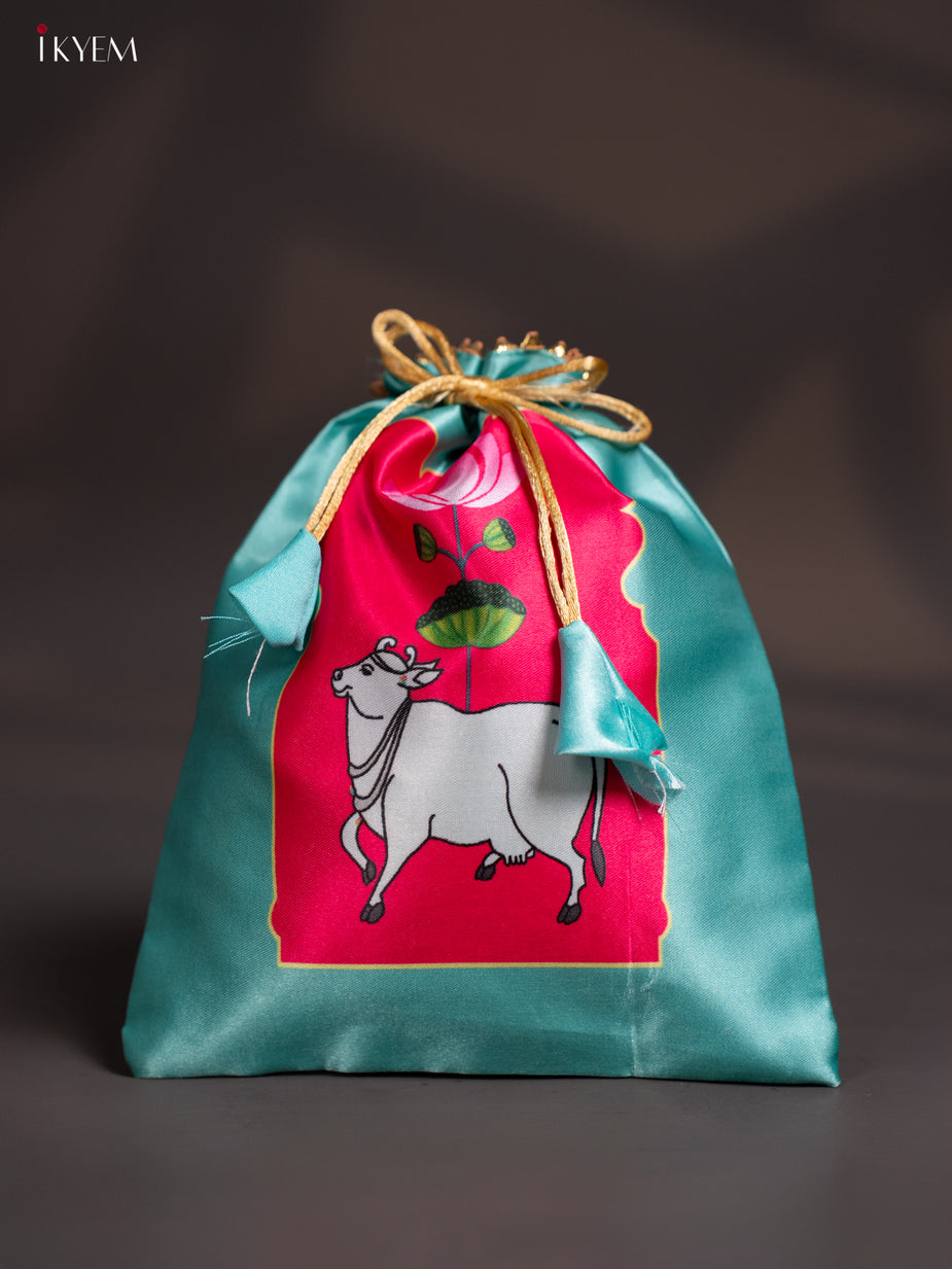 Buy Traditional Kuthu Vilakku Collection at Ikyem