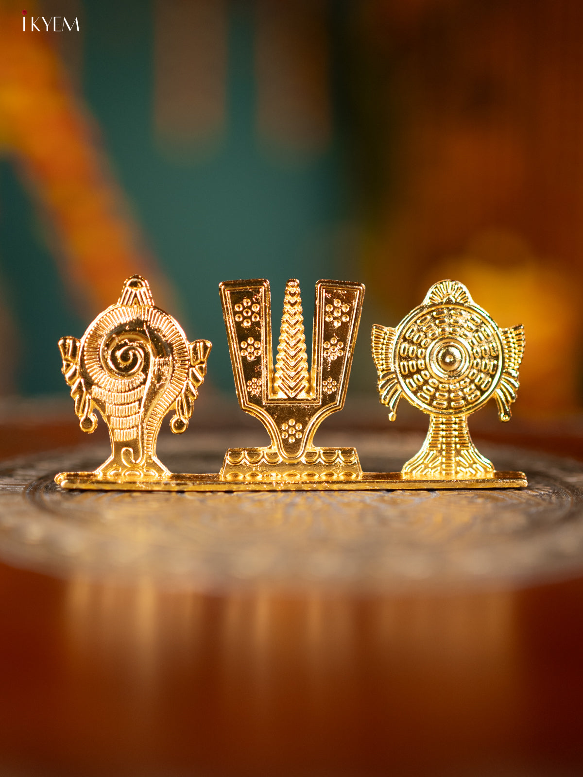Gold plated Shank Chakra Naama Stand - KL13113