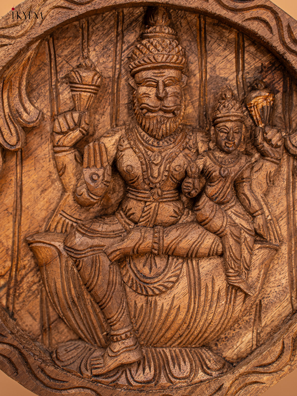 Wooden Hand Carved Lakshmi Narasimha (17*17)- KM04111