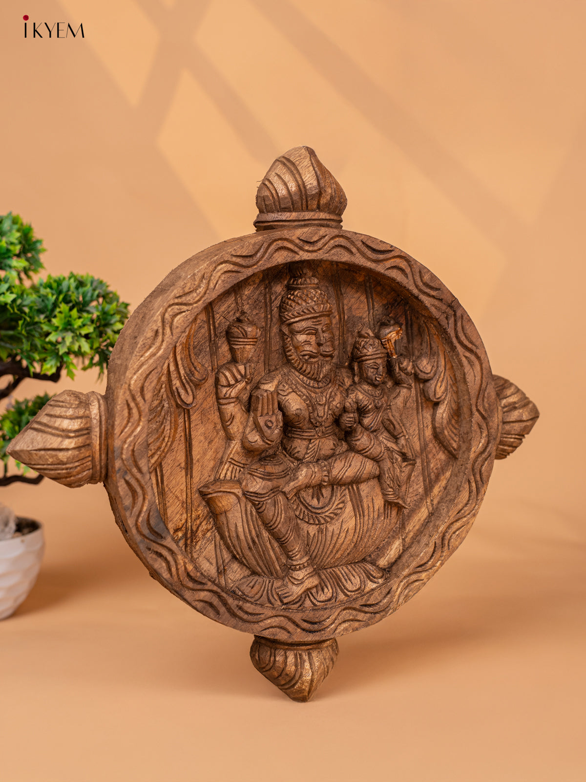 Wooden Hand Carved Lakshmi Narasimha (17*17)- KM04111