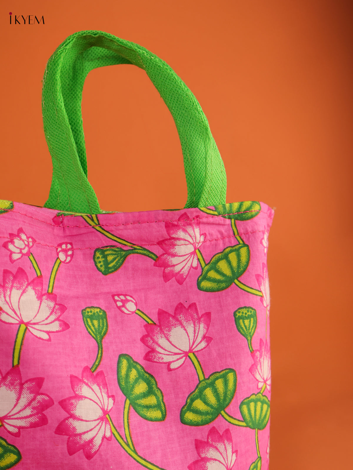 Magnificent Pink Favour Bag With Pichwai Lotus Print 2