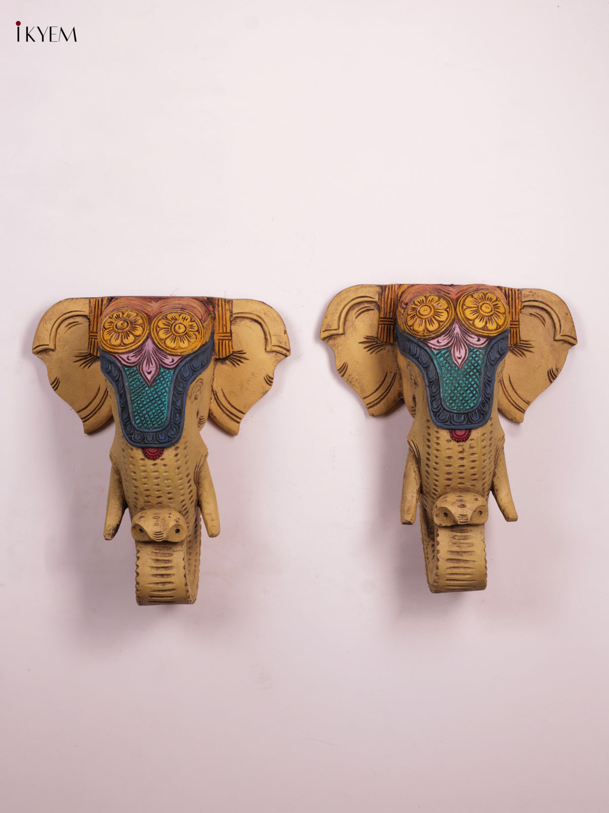 Majestic Set Of 2 Wooden Hand Carved Elephant Head Wall Bracket