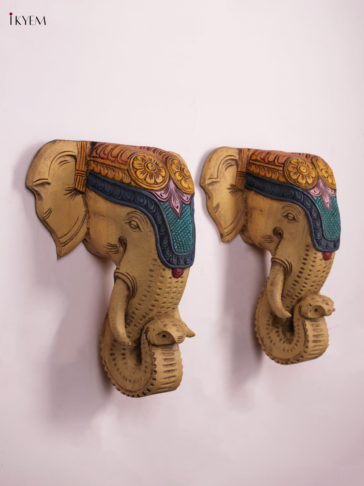 Majestic Set Of 2 Wooden Hand Carved Elephant Head Wall Bracket 1