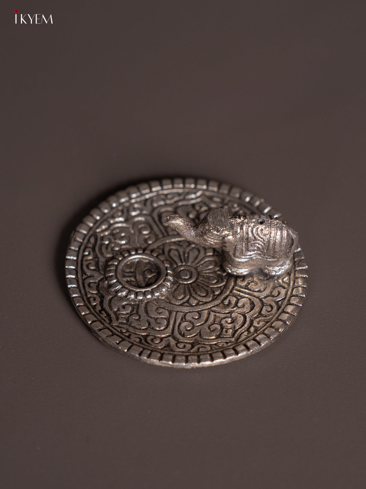 Majestic Silver Plated Agarbathi Stand With Elephant Idol 4