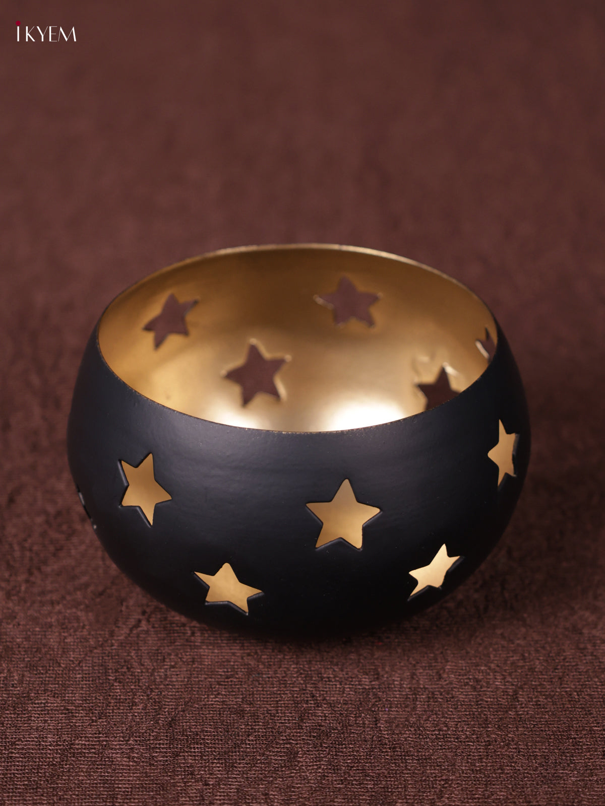 Modern Metal Star Designed T Light Candle Holder
