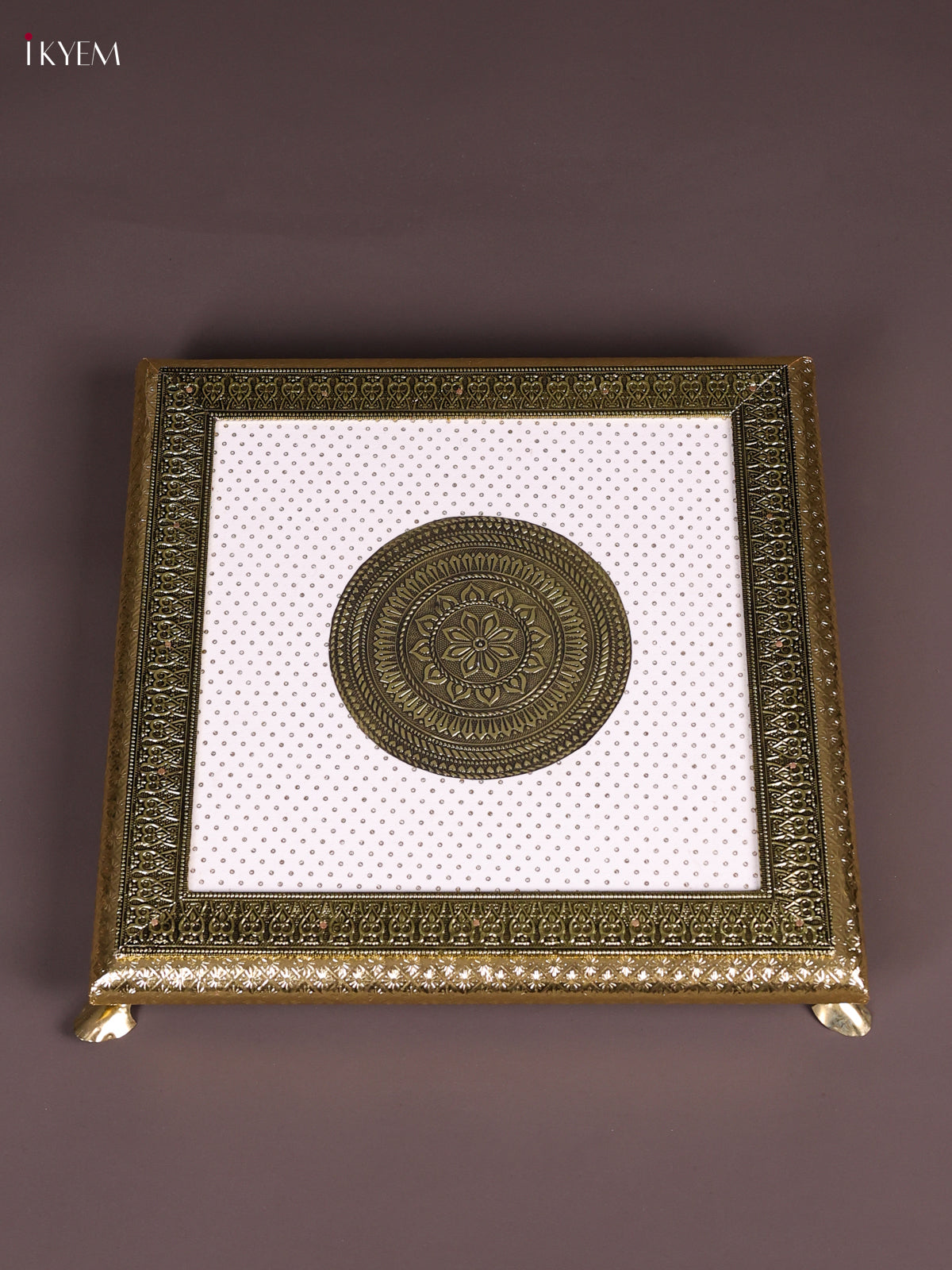 Ornate White Manai With Golden Floral Center 