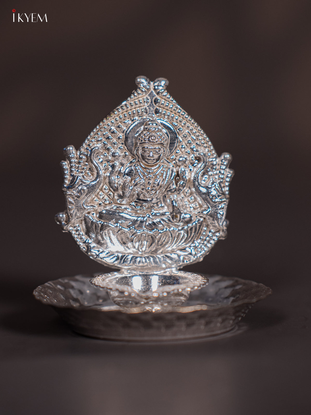 Stunning Goddess Lakshmi German Silver Vilakku 1