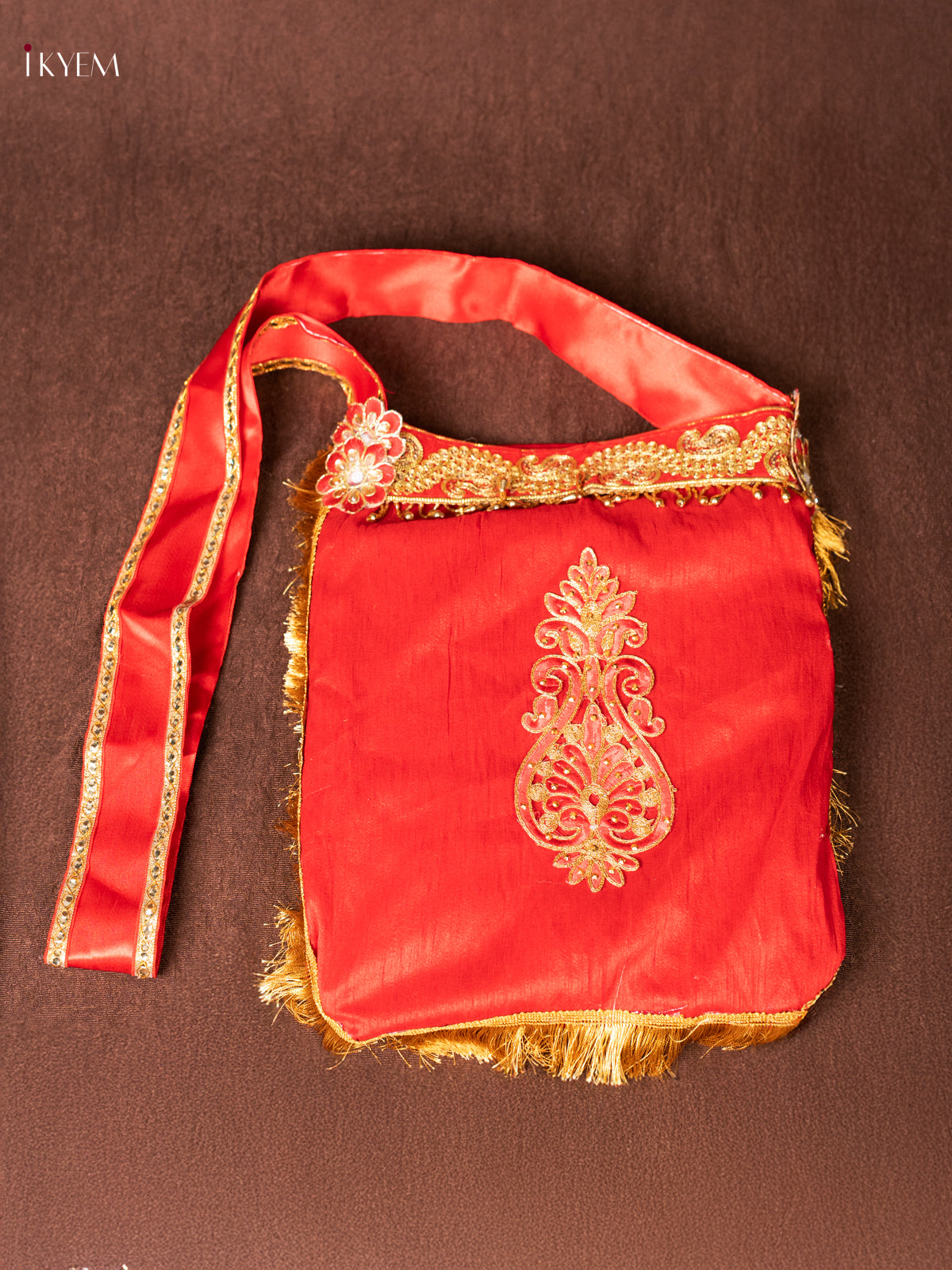 Stunning Red & Gold Kasi Yatra Set 3