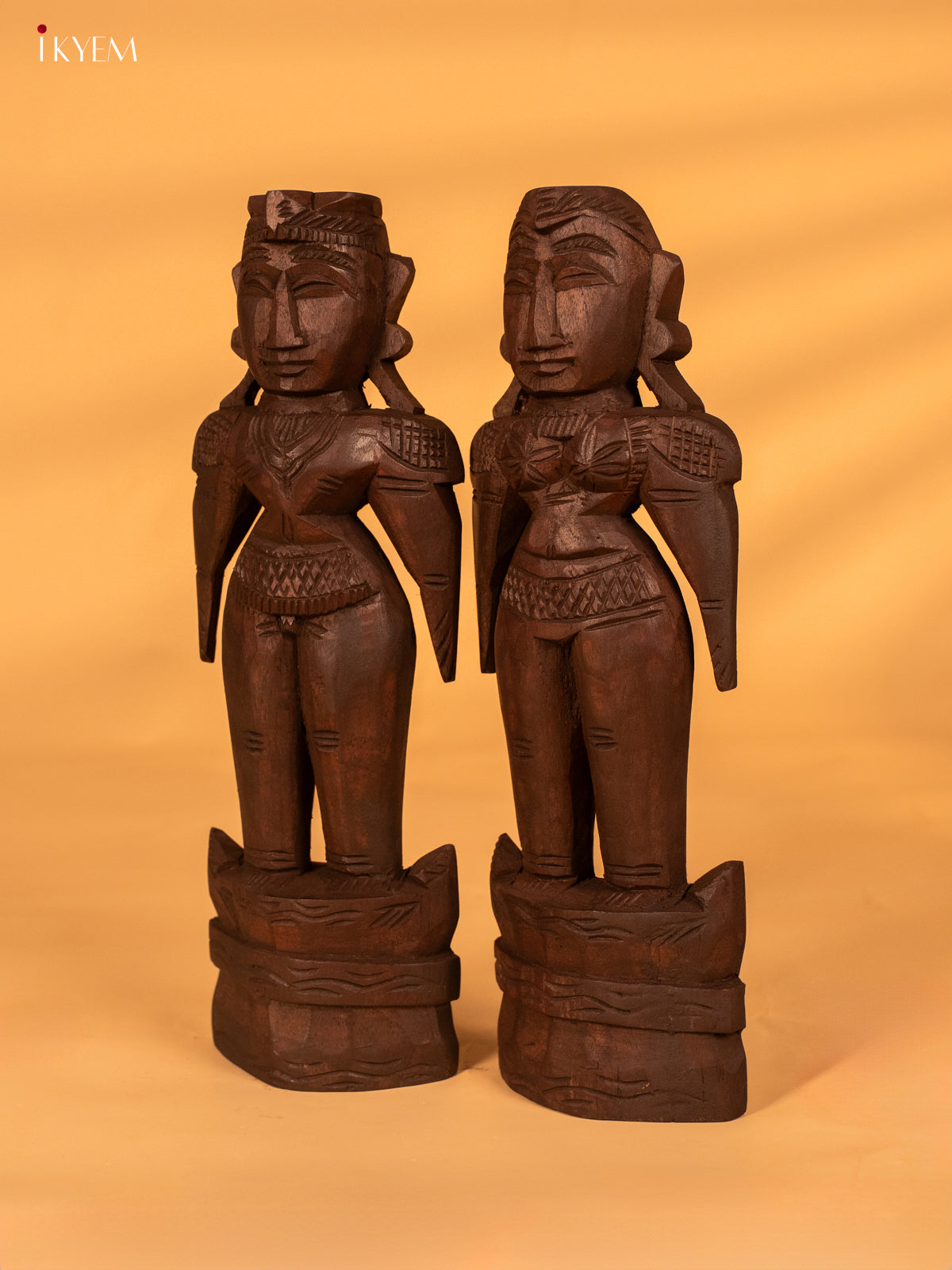 Timeless Hand Carved Wooden Marapachi Couple Doll 1