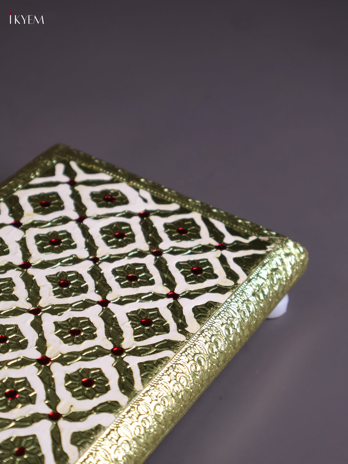 Timeless White Meenakari Designed Printed Manai 1